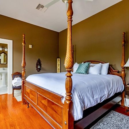 Southern Charm In The Camellia Rose Inn Gainesville Dış mekan fotoğraf